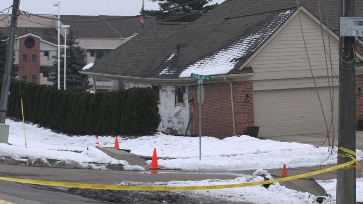 Sinkhole Threatens Michigan Neighborhood