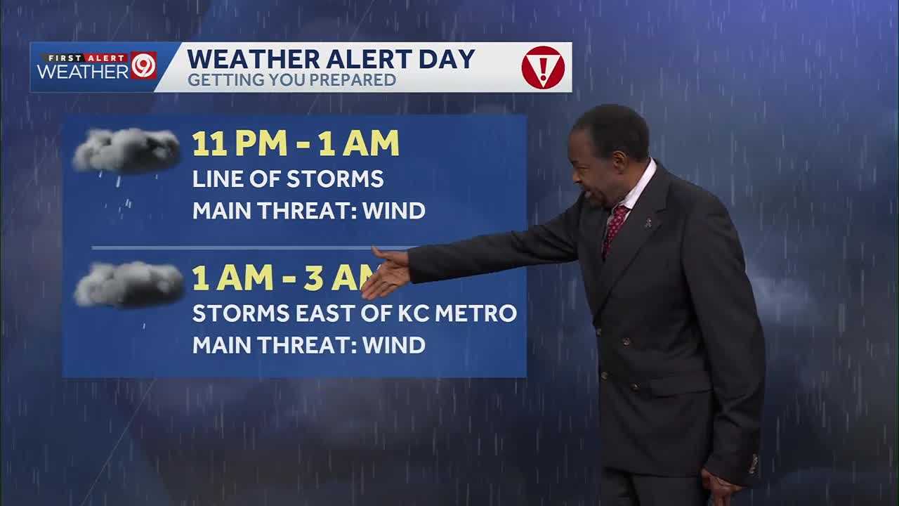 WEATHER BLOG: Severe thunderstorm coverage | Thousands without power after tornado warning