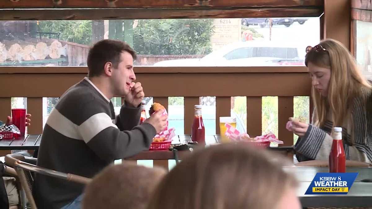 Rain doesn't deter customers from visiting Santa Cruz Mountain businesses