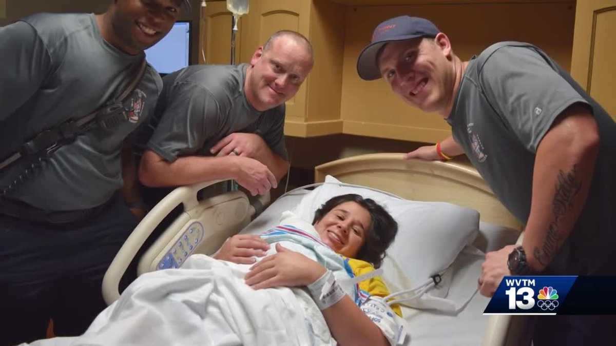 Firefighters help couple deliver baby girl at fire station