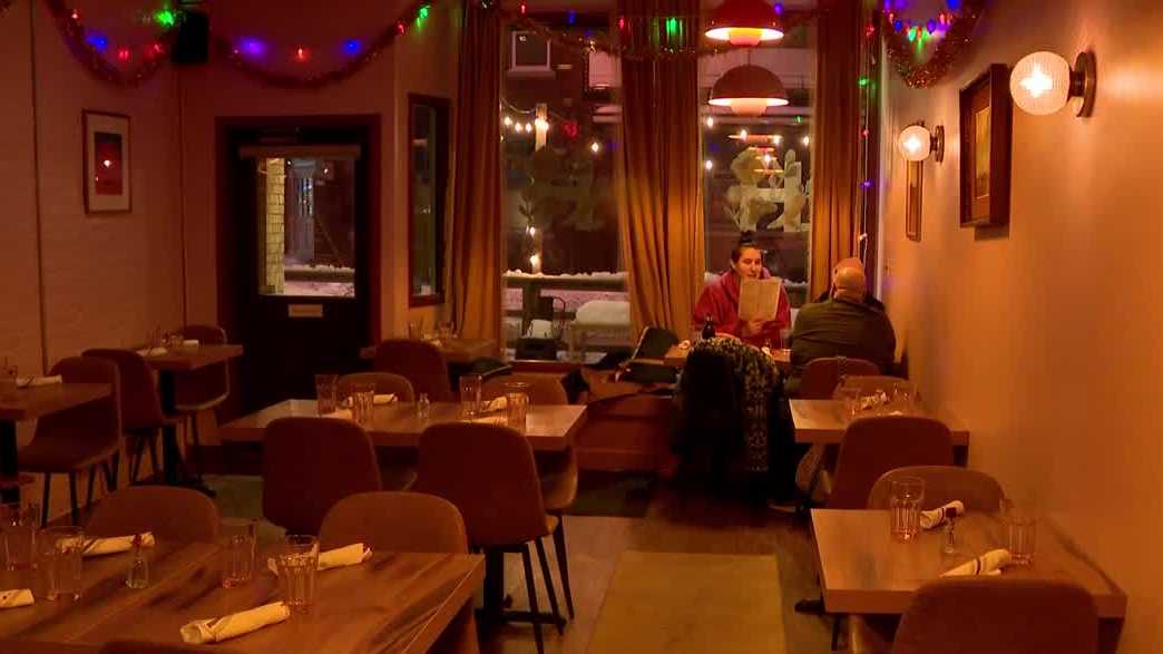 Milwaukee restaurants struggle as ingredient costs rise and customer spending falls