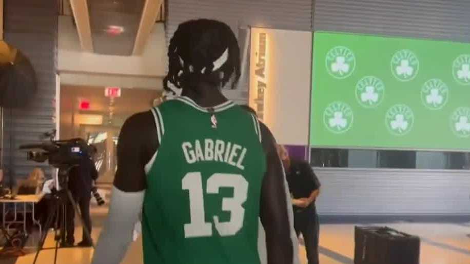 Celtics sign Wenyen Gabriel to training camp deal