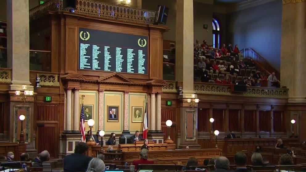 Iowa House approves charter school bill in overnight session