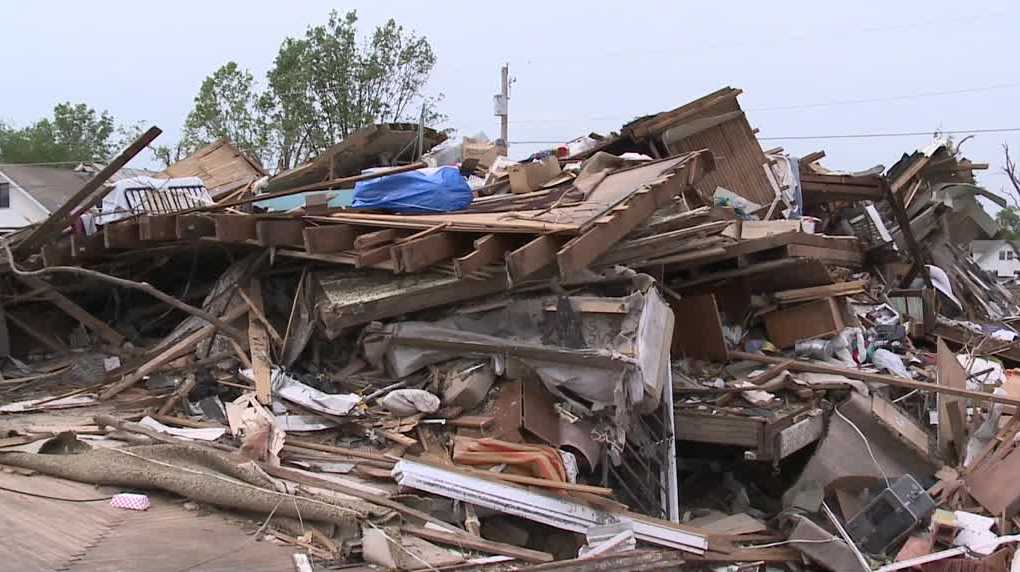 Greenfield tornado: Woman survives after being trapped under house - Vimarsana News