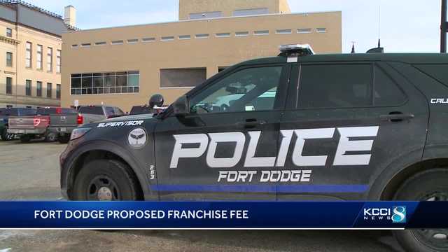 Fort Dodge residents sign petition against proposed franchise fee - Vimarsana News