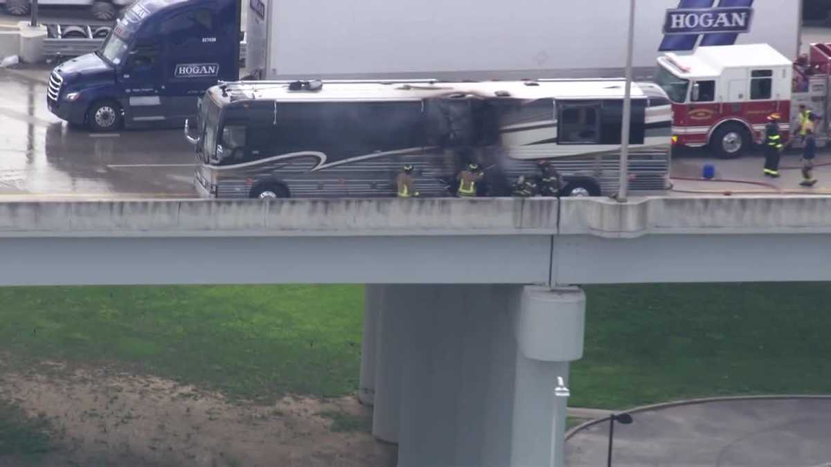 Bus catches fire, causing traffic delays on I-65 near Kennedy Bridge