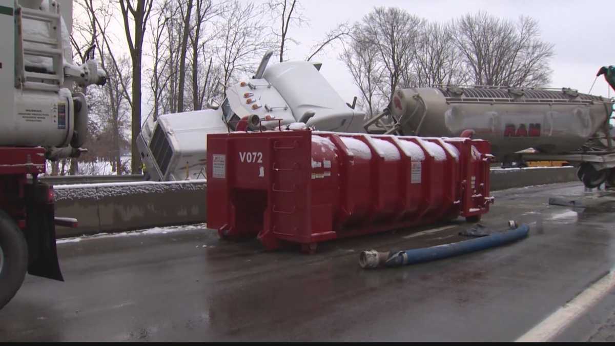 2 tractor-trailers crash on Interstate 70