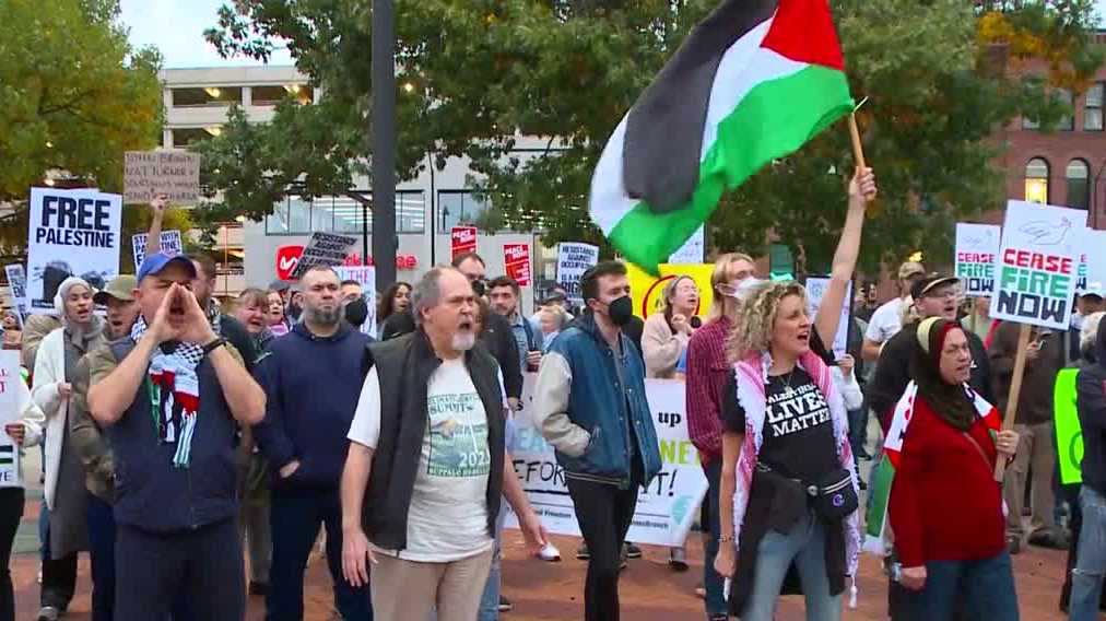 Pro-Palestine supporters hold rally in Des Moines