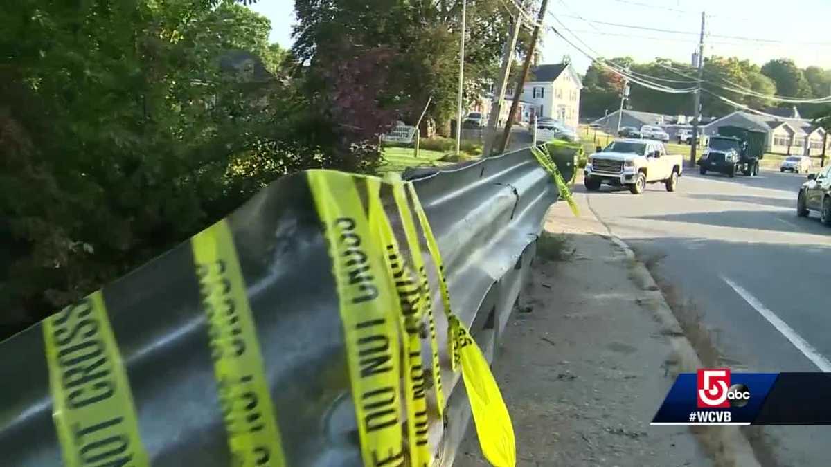Teen crashes car into Sudbury stream, police say