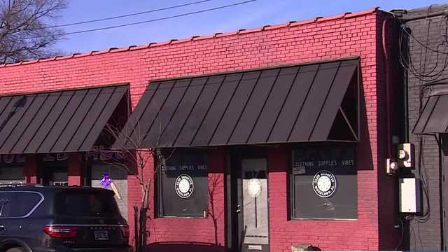 Business owners frustrated with difficulty finding resources during string of closures - Vimarsana News
