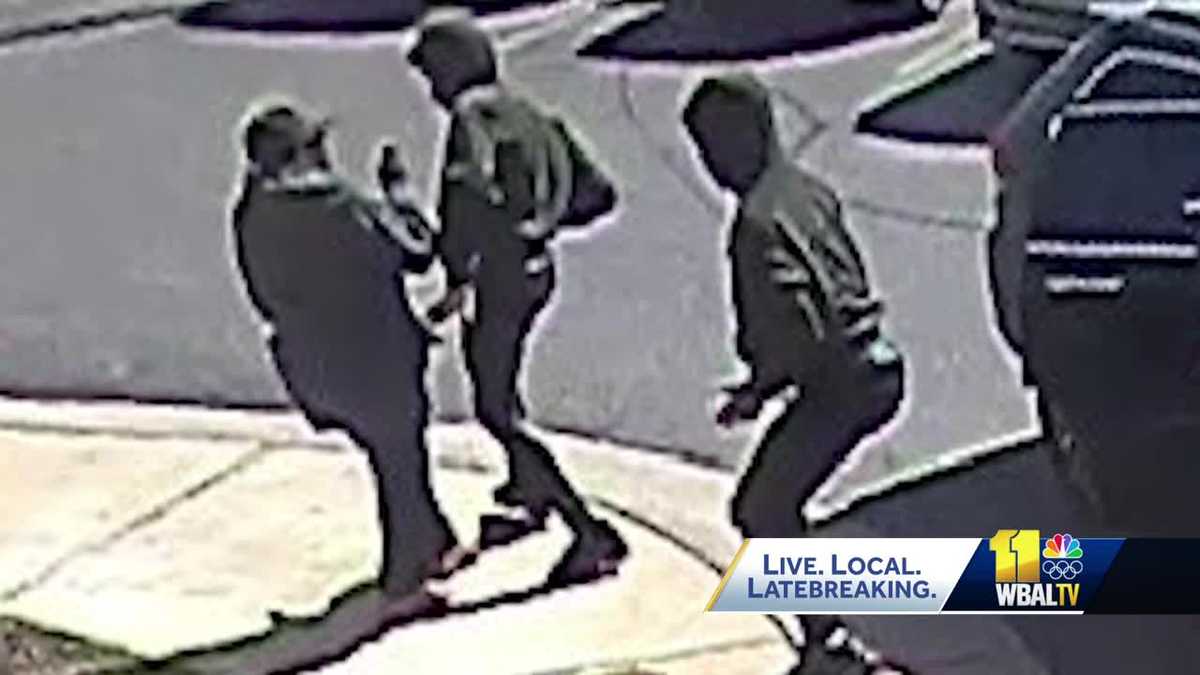 Police 80yearold woman robbed outside Annapolis bank