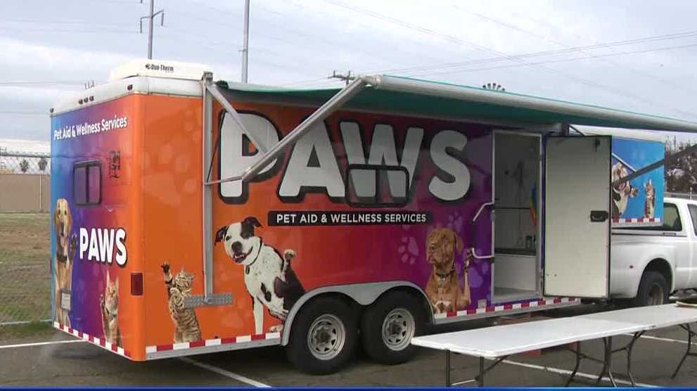 Mobile pet clinic opens to help homeless people get pet care