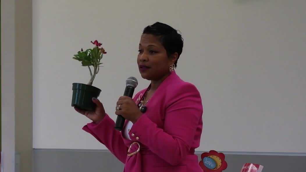 Girls empowerment coach teams up with Naples Botanical Garden to inspire young girls