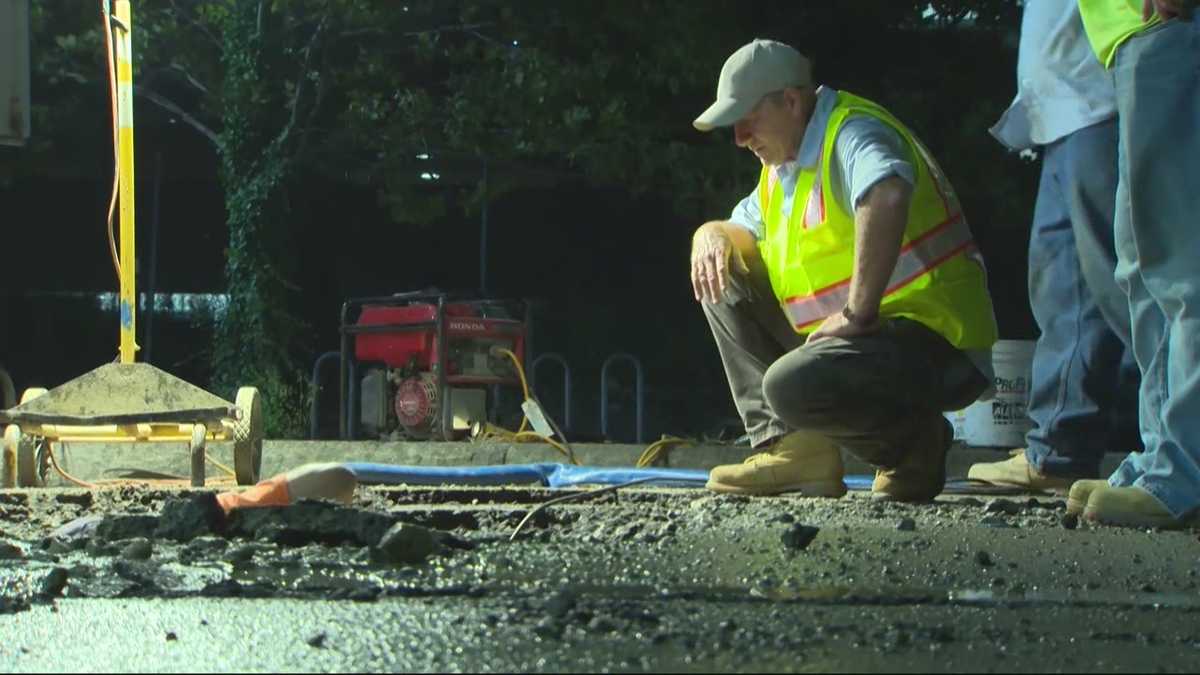 Water main break closes downtown street