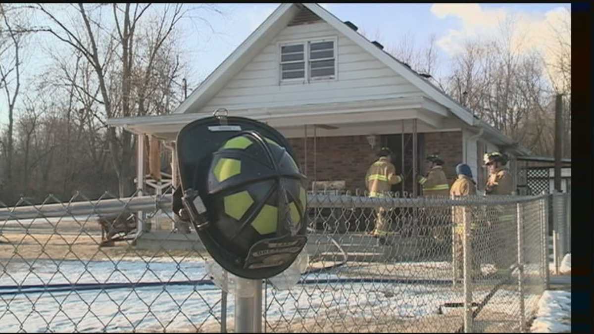Louisville home damaged in early morning house fire