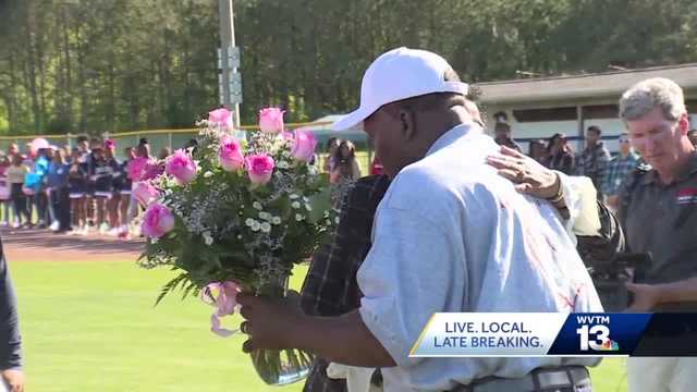 Paul W. Bryant School students remember classmate killed in car crash after prom night - Vimarsana News