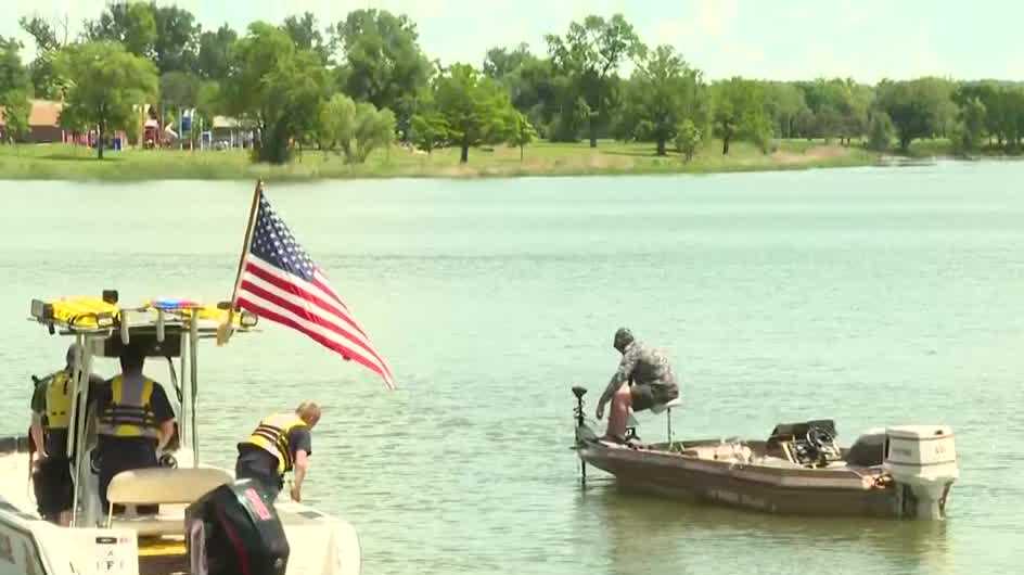 Omaha crews respond to water rescue call at Carter Lake - Vimarsana News