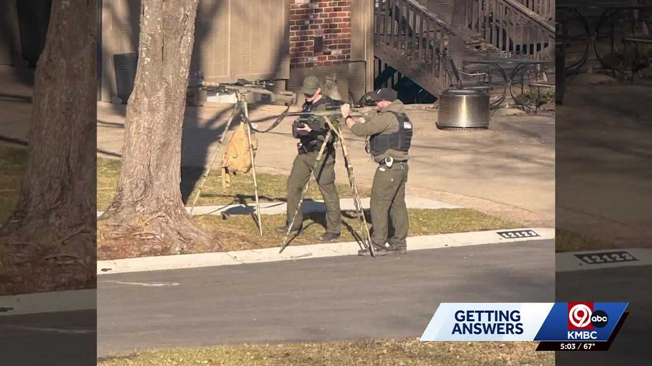 'It was scary': Neighbors describe scene of hourslong Overland Park standoff