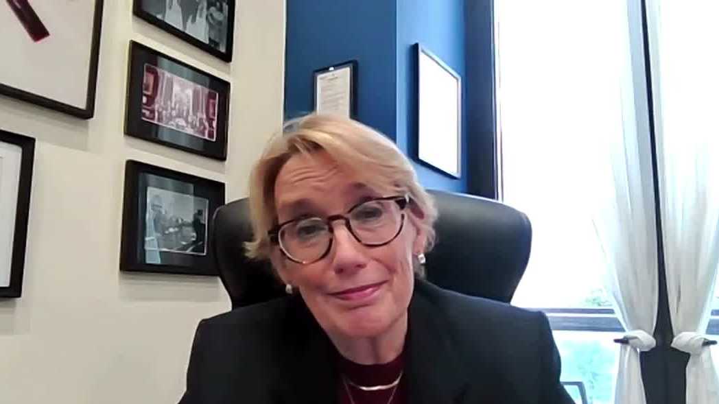 Maggie Hassan backs review of immigration visa program after Brown University shooting | CloseUp