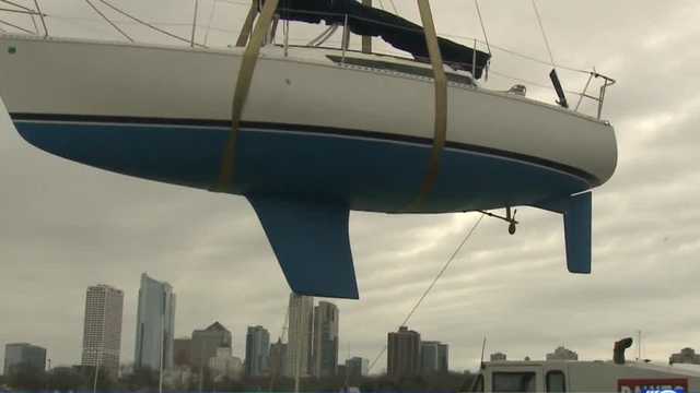 20-ton crane puts 35 sailing boats in Lake Michigan - Vimarsana News