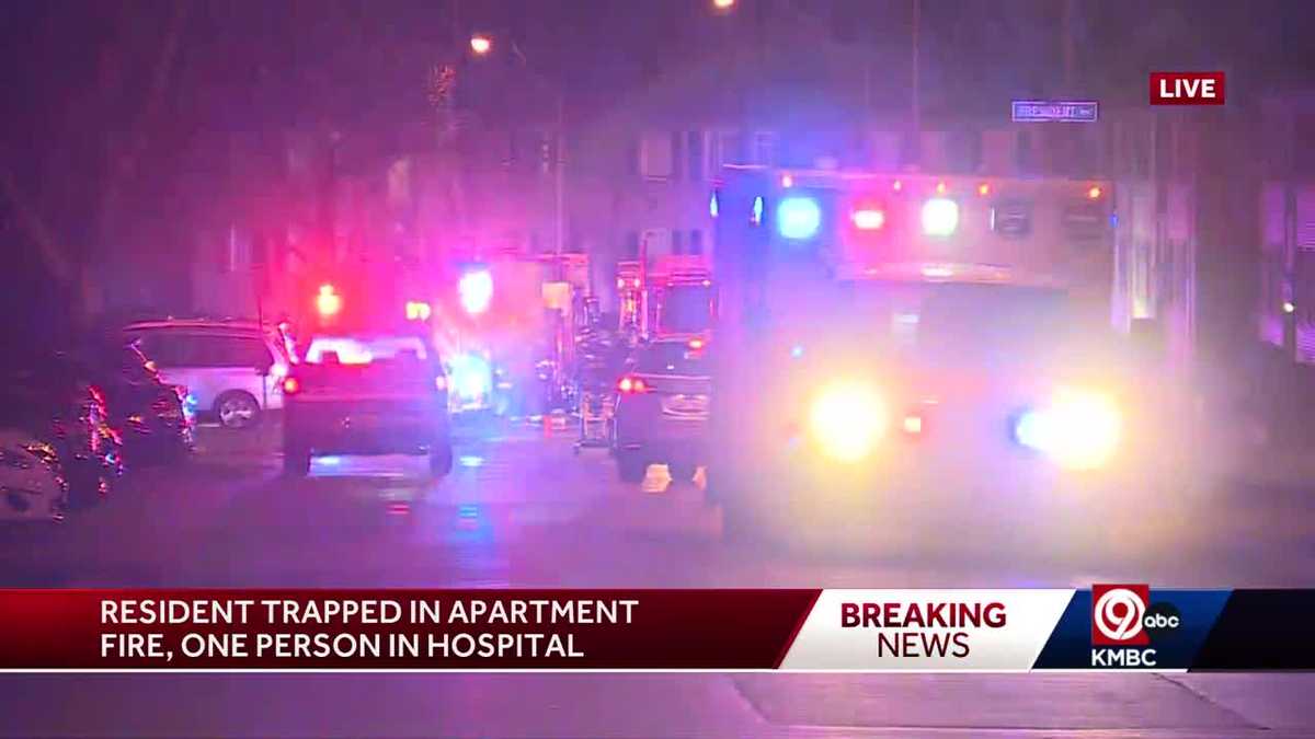 Firefighters say 2 injured in Kansas City apartment fire