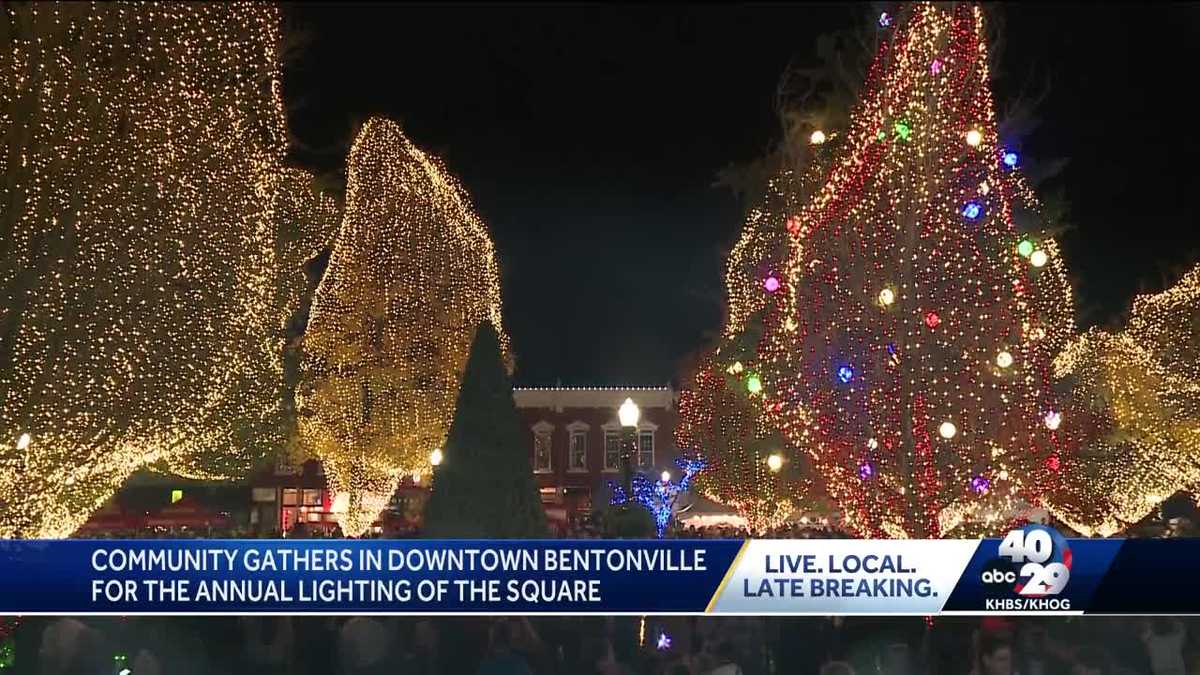 Bentonville lighting of the square