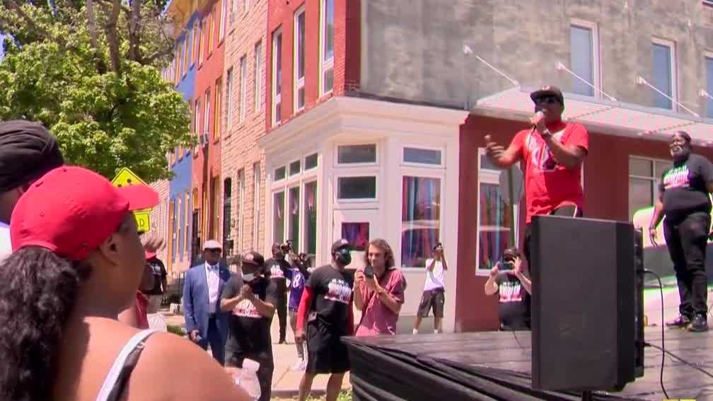 Baltimoreans rally for 'summer of peace' with events for youth