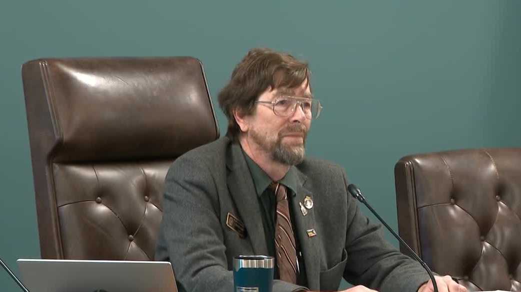 Dogs and cats committee holds its first meeting - WMUR