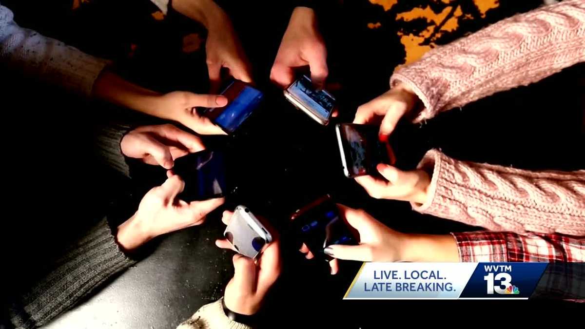 Lawmakers working to ban cellphones in Alabama public schools