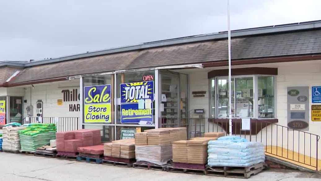Miller's Hardware in Winter Park holding closing sale - WESH