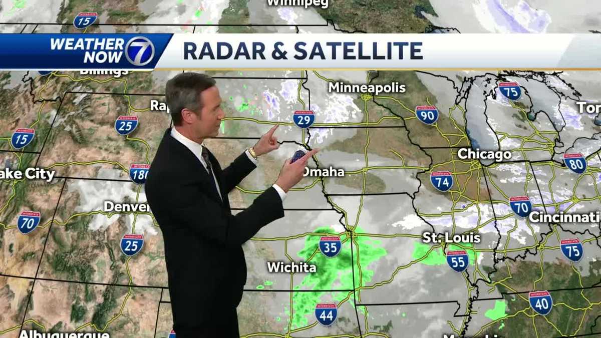 A few snow showers tonight