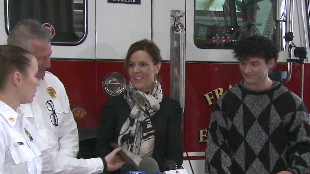 Nurse and her son honored for saving man who had heart attack on pickleball court - Vimarsana News