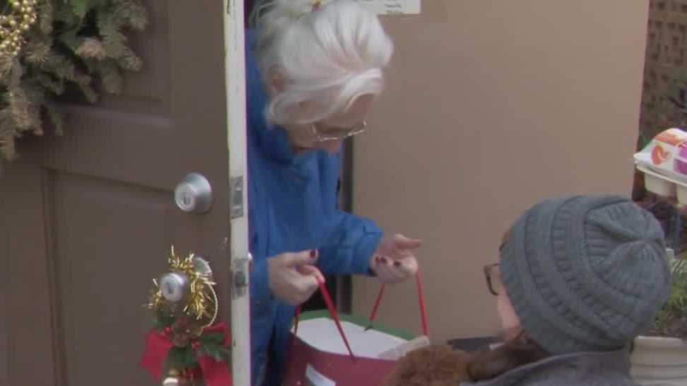 Seminole County elderly visited by Meals on Wheels