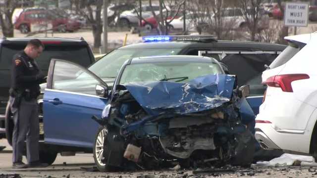 Driver crosses median, crashes into three vehicles in Brookfield - Vimarsana News