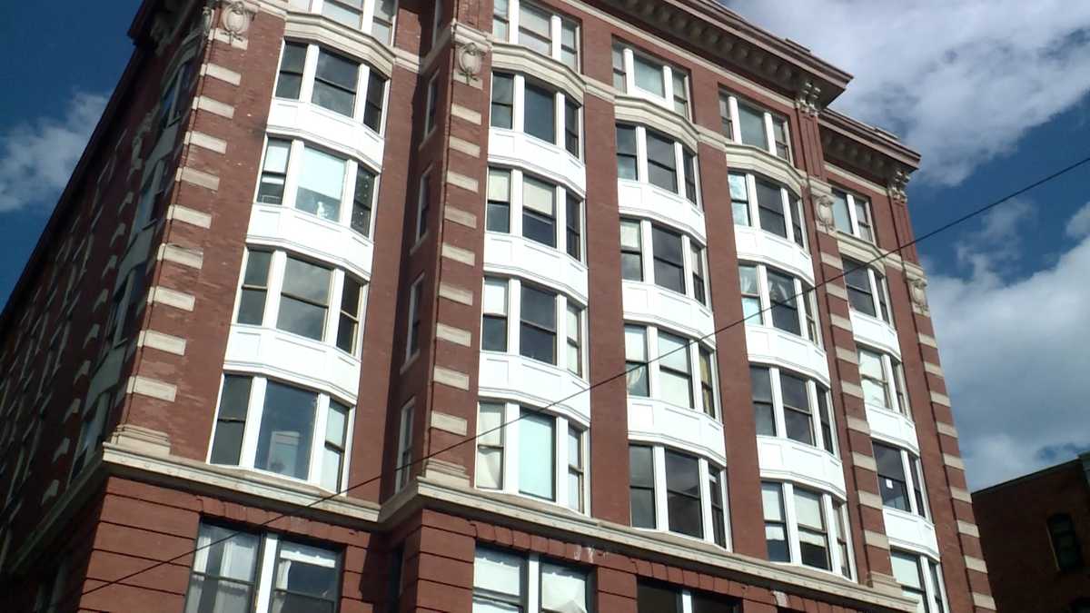 Scaffolding removed from historic Portland building after three years