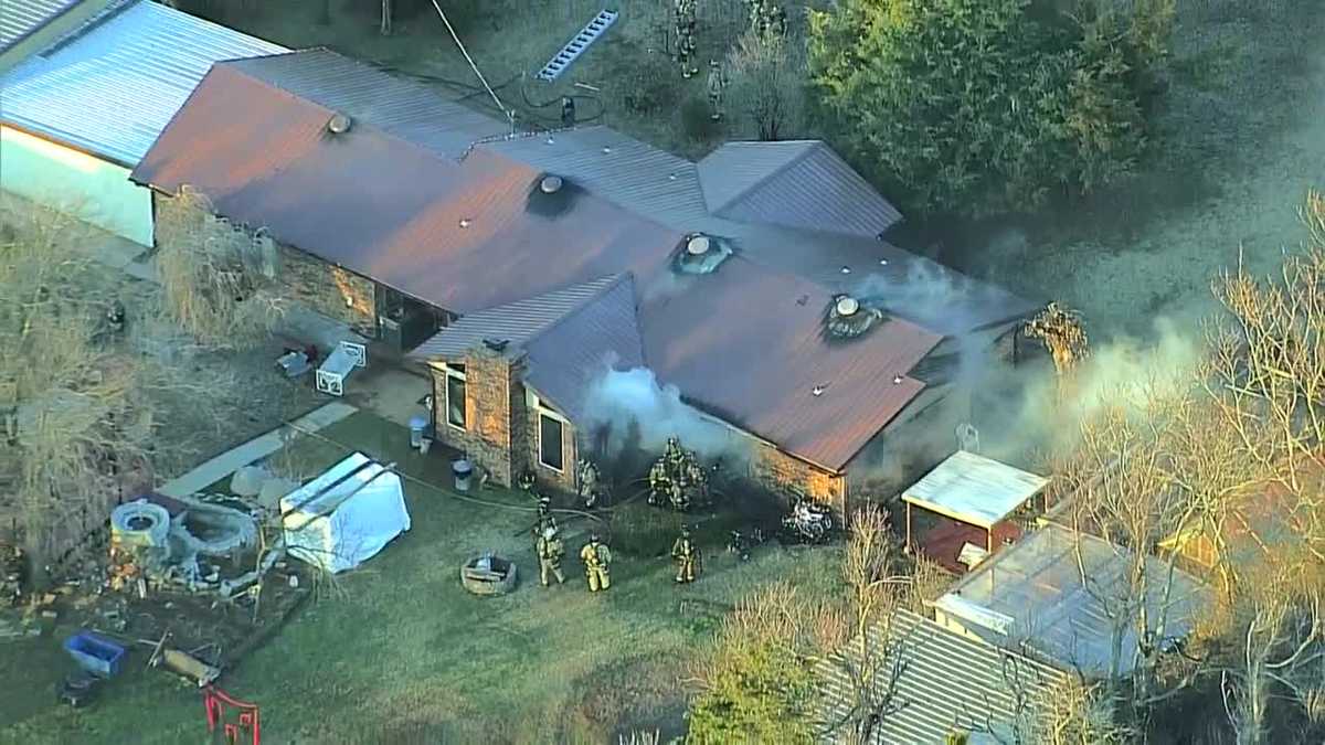 Oklahoma City crews have issues battling house fire