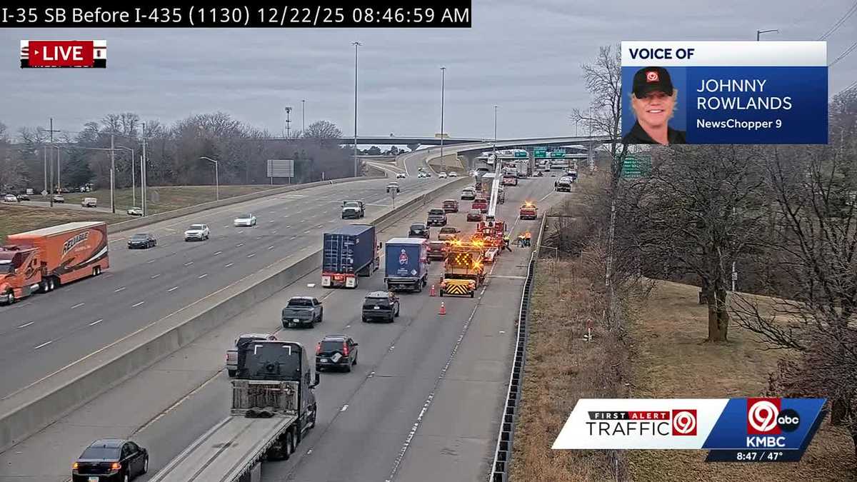 Nearly a dozen cars damaged by I-35 pothole in Lenexa, Kansas