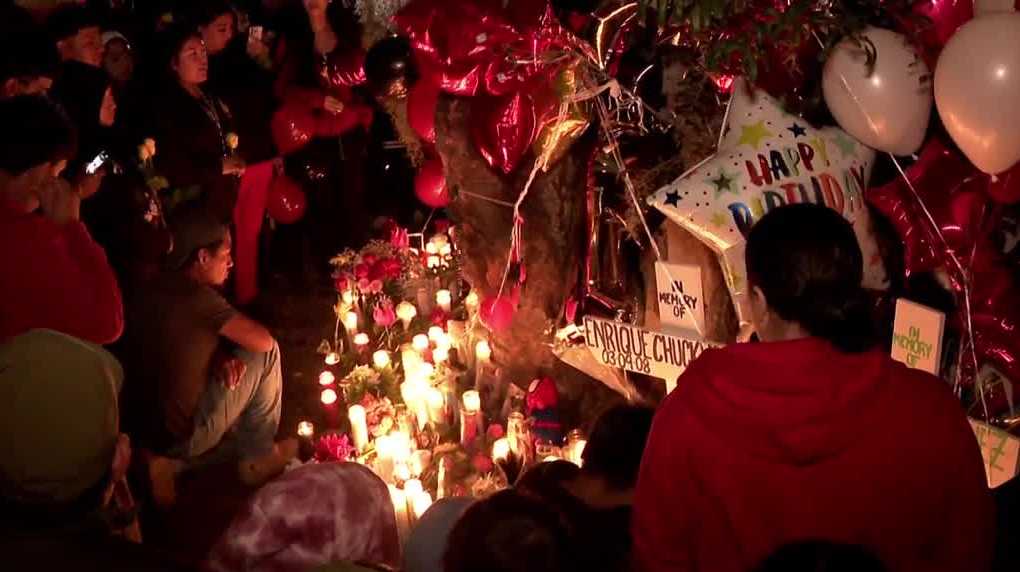 Apopka community gathers to mourn 3 teens killed in weekend crash