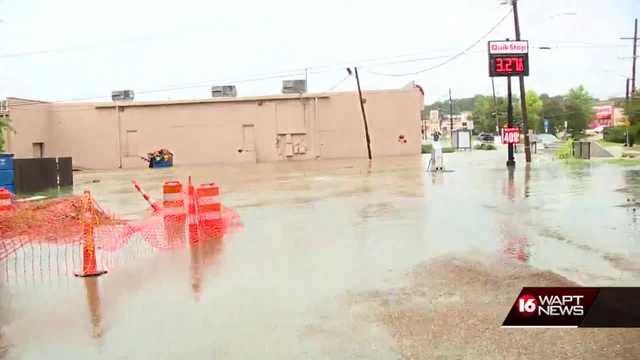 Drainage ditch overflows, flooding businesses along State Street - Vimarsana News
