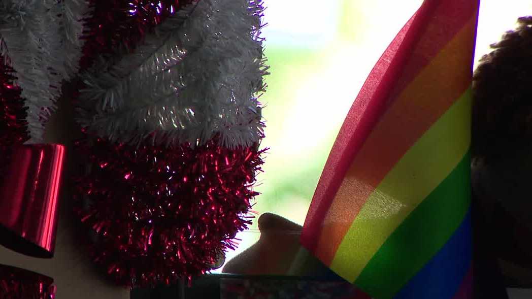 Florida businesses warned over drag performances in front of children