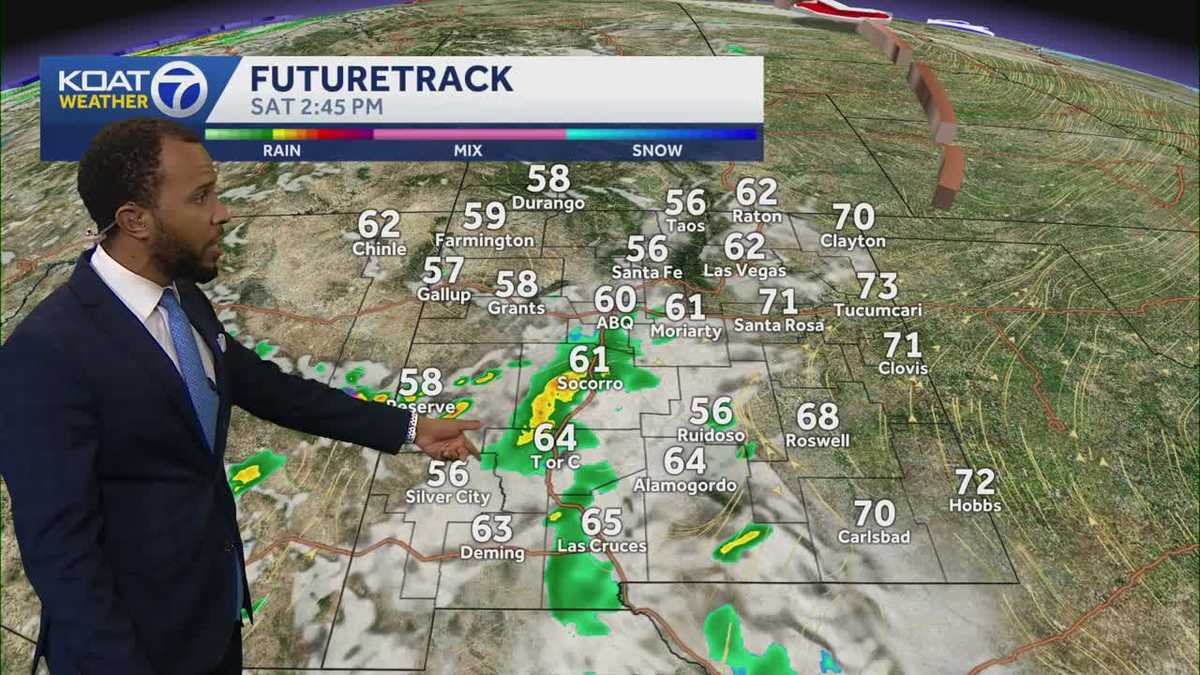 Warm temperatures and a brief shower in southern New Mexico.