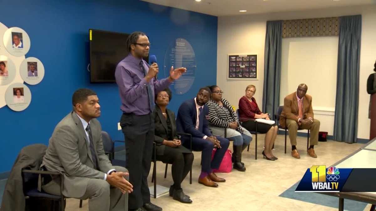 Mayoral candidates answer public's questions in forum