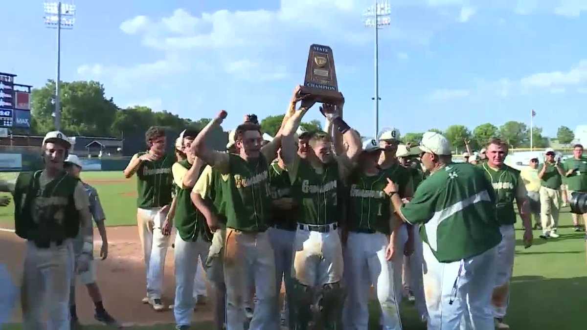 Gordo's Koy Chapman and William Langdon react to beating Piedmont 92 for school's firstever 3A