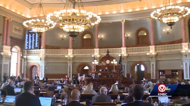 Kansas lawmakers want to limit federal COVID-19 vaccine mandate - Vimarsana News