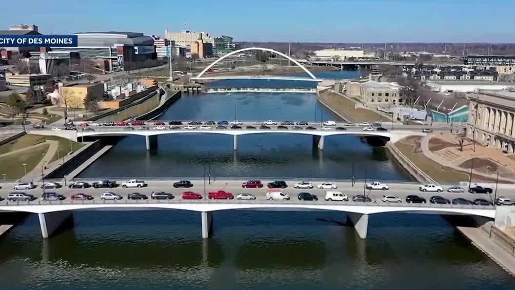 Walnut Street bridge in downtown Des Moines set to reopen