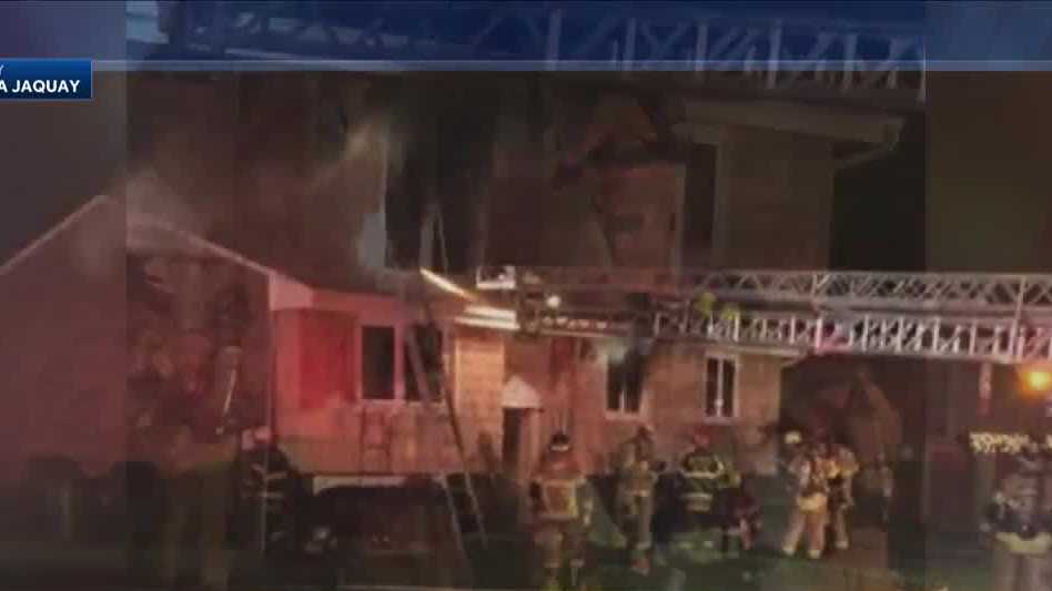 Crews battle Christmas Eve house fire in West Mifflin