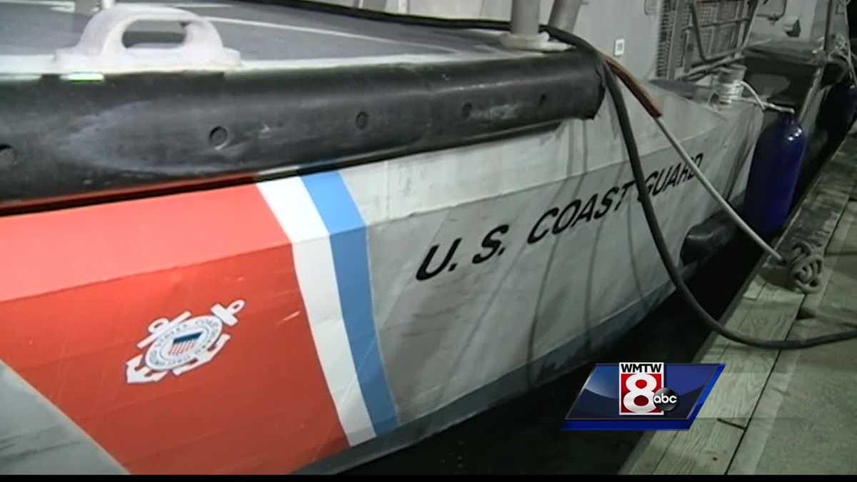 2 fishermen rescued from sinking lobster boat off coast of Maine