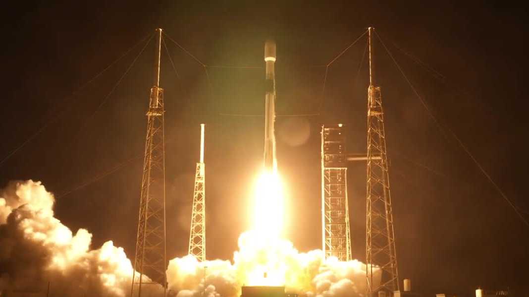 SpaceX launches Falcon 9 rocket carrying 32 payloads from Florida - WESH