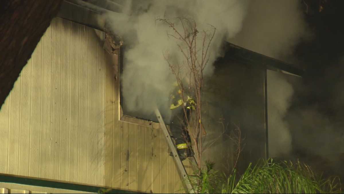 Early morning house fire kills 2 children in south Sacramento