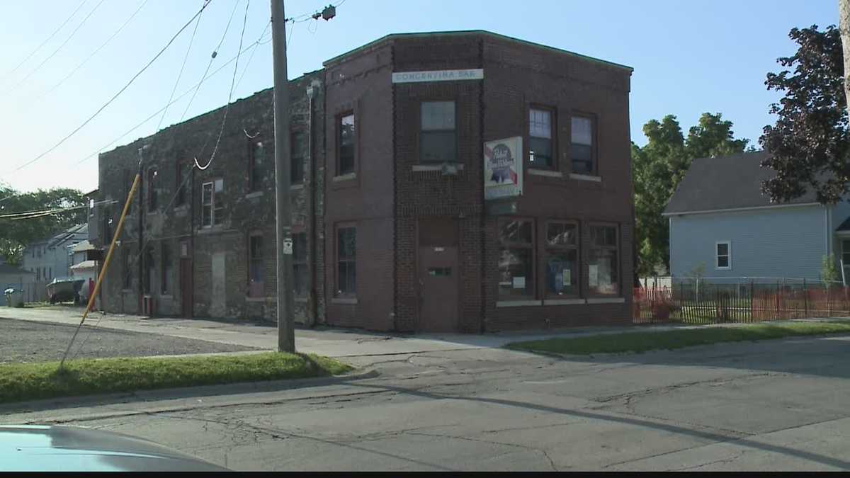 Bar owner shoots, kills man at Kochanski's Concertina Beer Hall